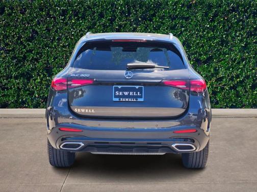 2025 Mercedes-Benz GLC 300 Base