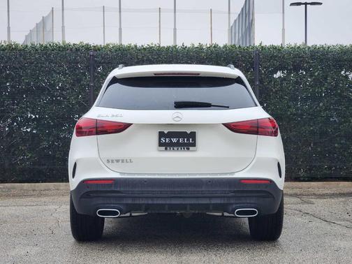 2026 Mercedes-Benz GLA 250 Base