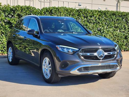 2025 Mercedes-Benz GLC 300 Base