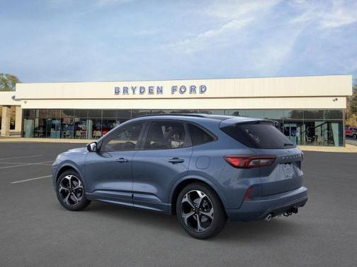 2025 Ford Escape ST-Line Elite