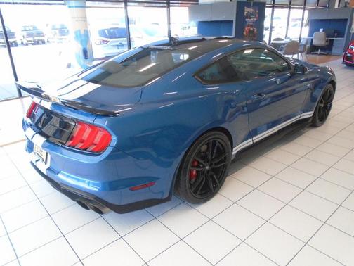 2020 Ford Shelby GT500 Base