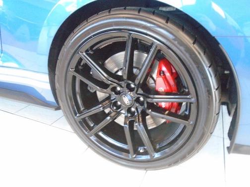 2020 Ford Shelby GT500 Base