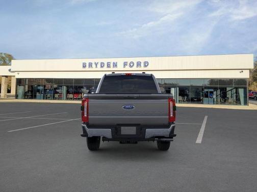 2025 Ford F-350 Lariat Super Duty