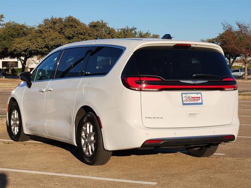 2025 Chrysler Pacifica L