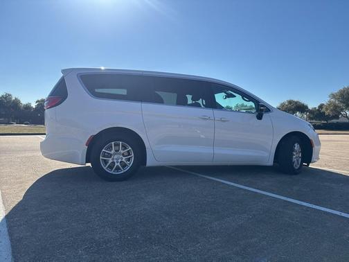 2025 Chrysler Pacifica L