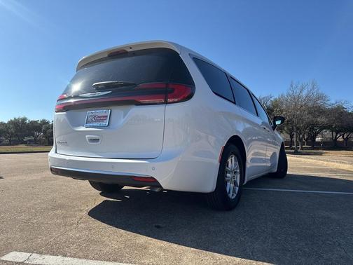 2025 Chrysler Pacifica L