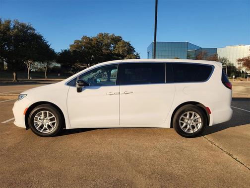 2025 Chrysler Pacifica L