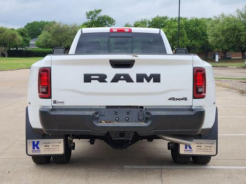 Bright White Clearcoat 2026 RAM 3500 Tradesman Regular Cab 4x4 8' Box