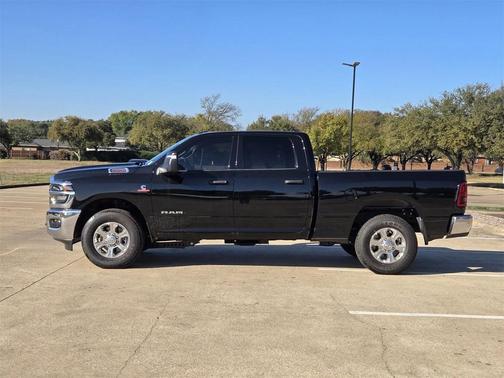 2025 RAM 2500 Big Horn Crew Cab 4x2 6'4' Box