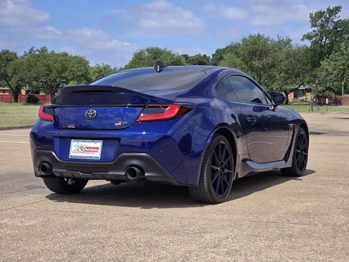 Trueno Blue 2022 Toyota GR86 Premium