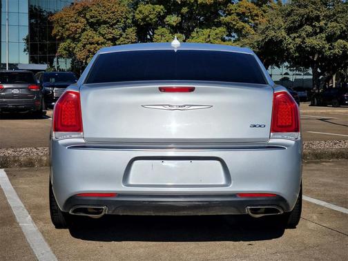 2019 Chrysler 300 Touring