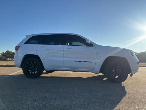 2019 Jeep Grand Cherokee Altitude