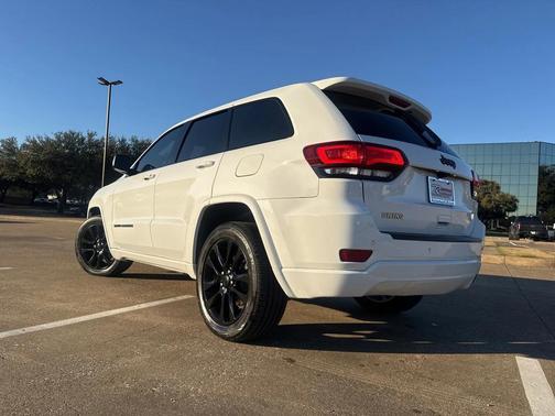 2019 Jeep Grand Cherokee Altitude