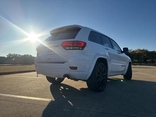 2019 Jeep Grand Cherokee Altitude