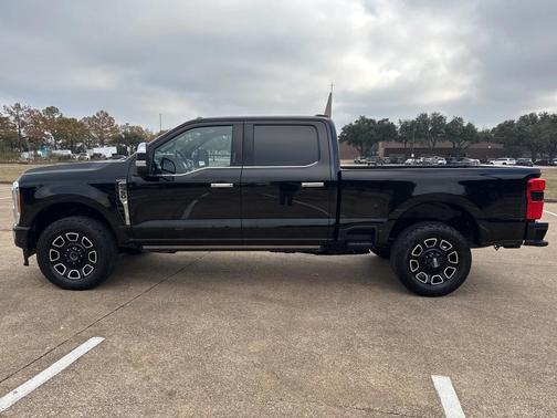 2023 Ford F-350 Platinum