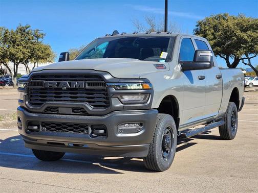 2026 RAM 2500 Tradesman Crew Cab 4x4 6'4' Box