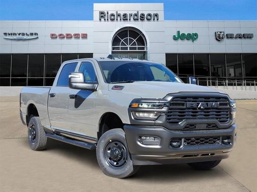2026 RAM 2500 Tradesman Crew Cab 4x4 6'4' Box
