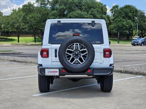 2025 Jeep Wrangler 4-Door Sahara 4x4