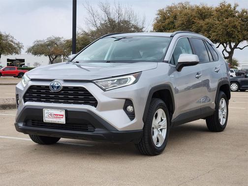 2021 Toyota RAV4 Hybrid XLE