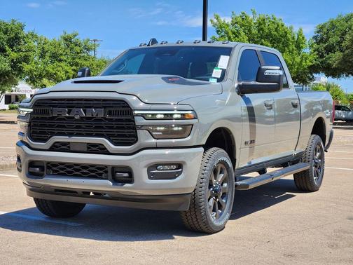 Ceramic Gray Clearcoat 2026 RAM 2500 Laramie Crew Cab 4x4 6'4' Box