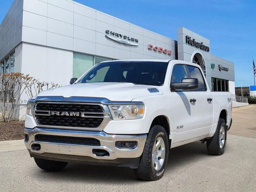 Bright White 2023 RAM 1500 Big Horn/Lone Star
