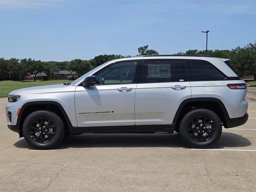 2025 Jeep Grand Cherokee Altitude