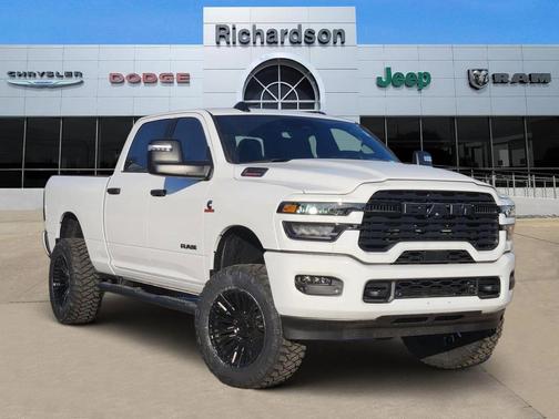 Bright White Clearcoat 2025 RAM 2500 Big Horn Crew Cab 4x4 6'4' Box