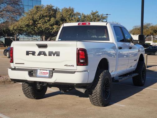 2025 RAM 2500 Big Horn Crew Cab 4x4 6'4' Box