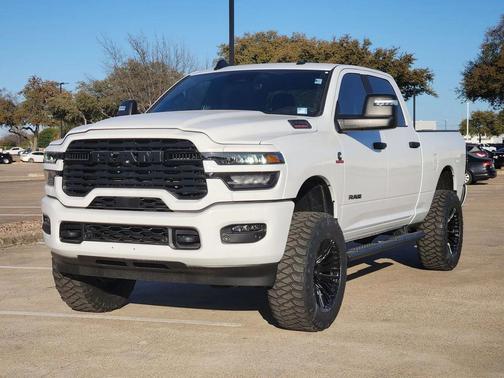 Bright White Clearcoat 2025 RAM 2500 Big Horn Crew Cab 4x4 6'4' Box