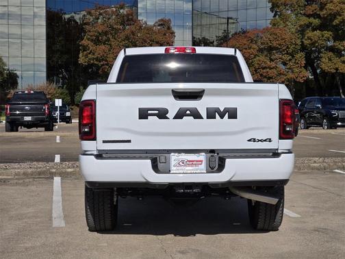 2025 RAM 2500 Big Horn Crew Cab 4x4 6'4' Box
