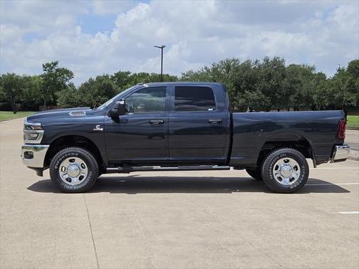 2025 RAM 2500 Tradesman Crew Cab 4x4 6'4' Box