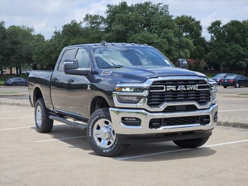 2025 RAM 2500 Tradesman Crew Cab 4x4 6'4' Box
