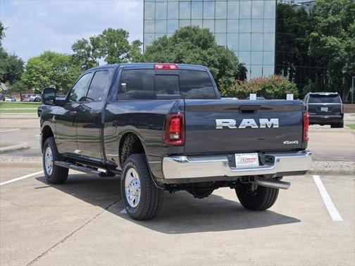 2025 RAM 2500 Tradesman Crew Cab 4x4 6'4' Box