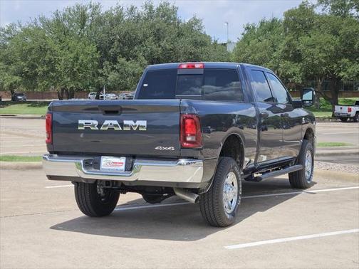 2025 RAM 2500 Tradesman Crew Cab 4x4 6'4' Box