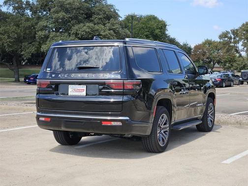 2025 Jeep Wagoneer 4x2