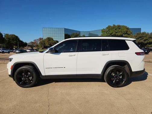 2022 Jeep Grand Cherokee Laredo