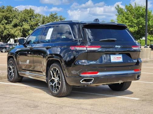 2023 Jeep Grand Cherokee Summit