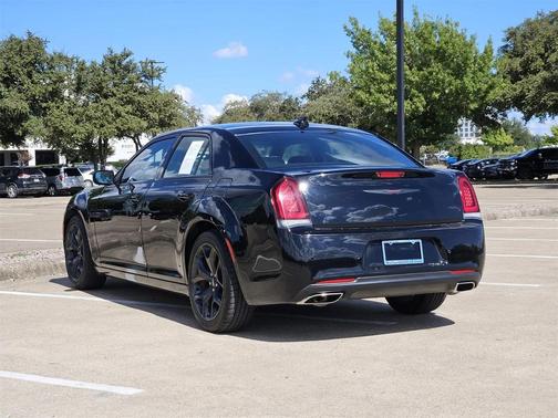 2021 Chrysler 300 S