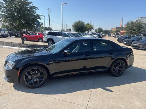 2021 Chrysler 300 S