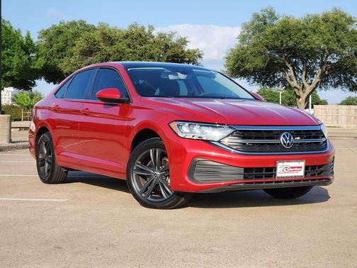 Kings Red 2022 Volkswagen Jetta 1.5T SE