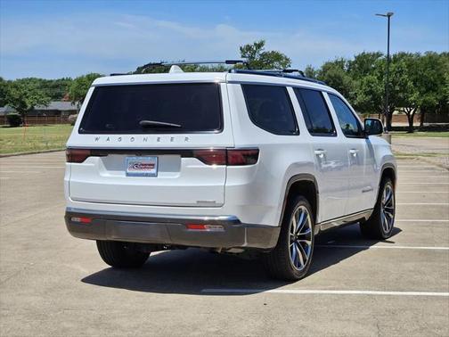 2022 Jeep Wagoneer Series III 4x2