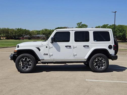 2025 Jeep Wrangler 4-Door Sahara 4x4