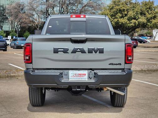 2026 RAM 2500 Tradesman Crew Cab 4x4 6'4' Box