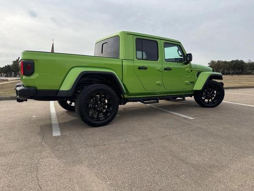 2025 Jeep Gladiator Sport
