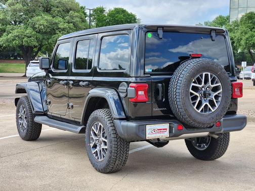 Black Clearcoat 2026 Jeep Wrangler 4-Door Sahara 4x4