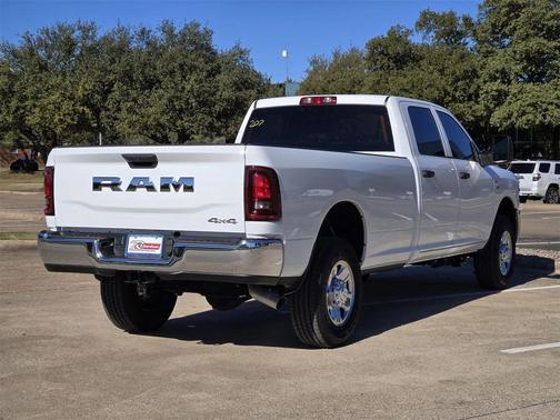 2025 RAM 2500 Tradesman Crew Cab 4x4 8' Box