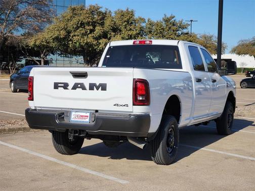 2026 RAM 2500 Tradesman Crew Cab 4x4 6'4' Box
