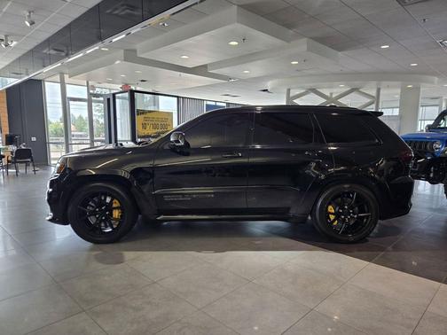 Diamond Black Crystal Pearlcoat 2018 Jeep Grand Cherokee Trackhawk