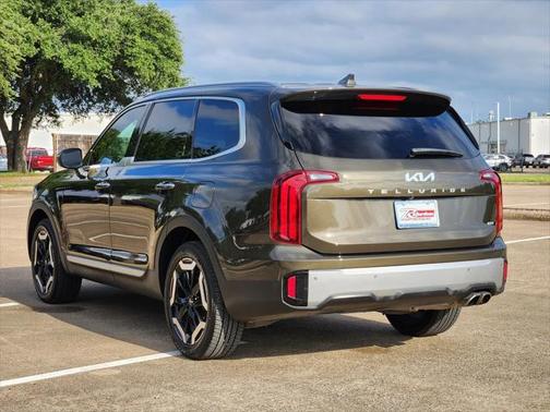 2023 Kia Telluride S