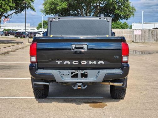 Midnight Black Metallic 2019 Toyota Tacoma TRD Sport